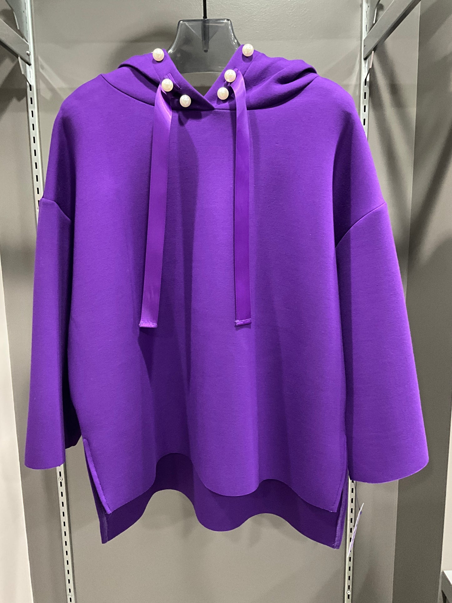 PEARL TRIM SWEATSHIRT