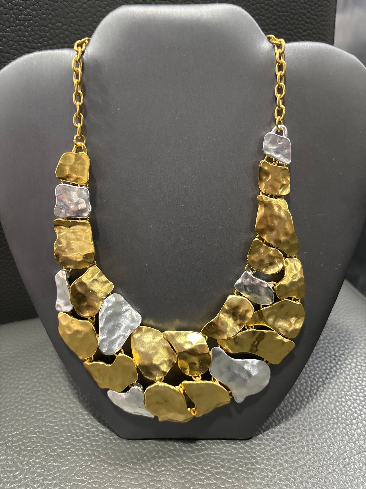 TWO TONED NECKLACE