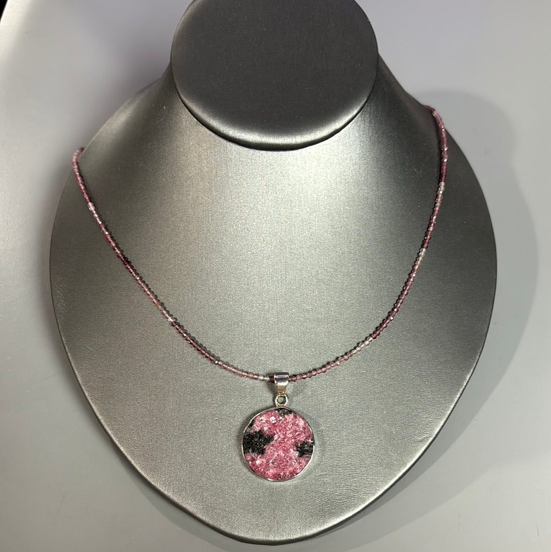 PINK SEMI PRECIOUS STONE NECKLACE