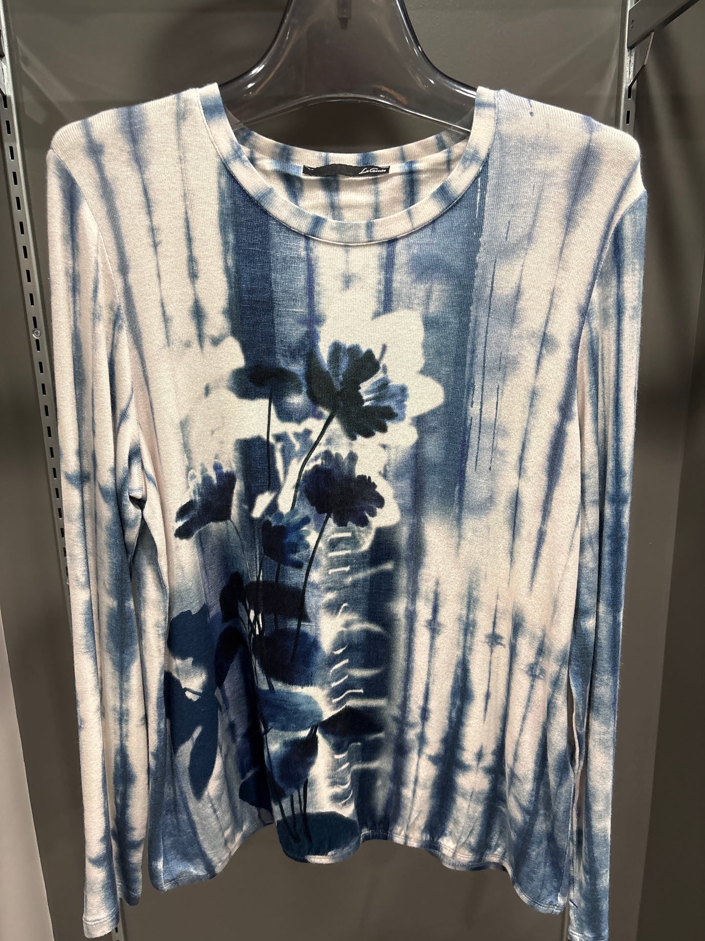 BLUE OMBRE FLOWER TOP