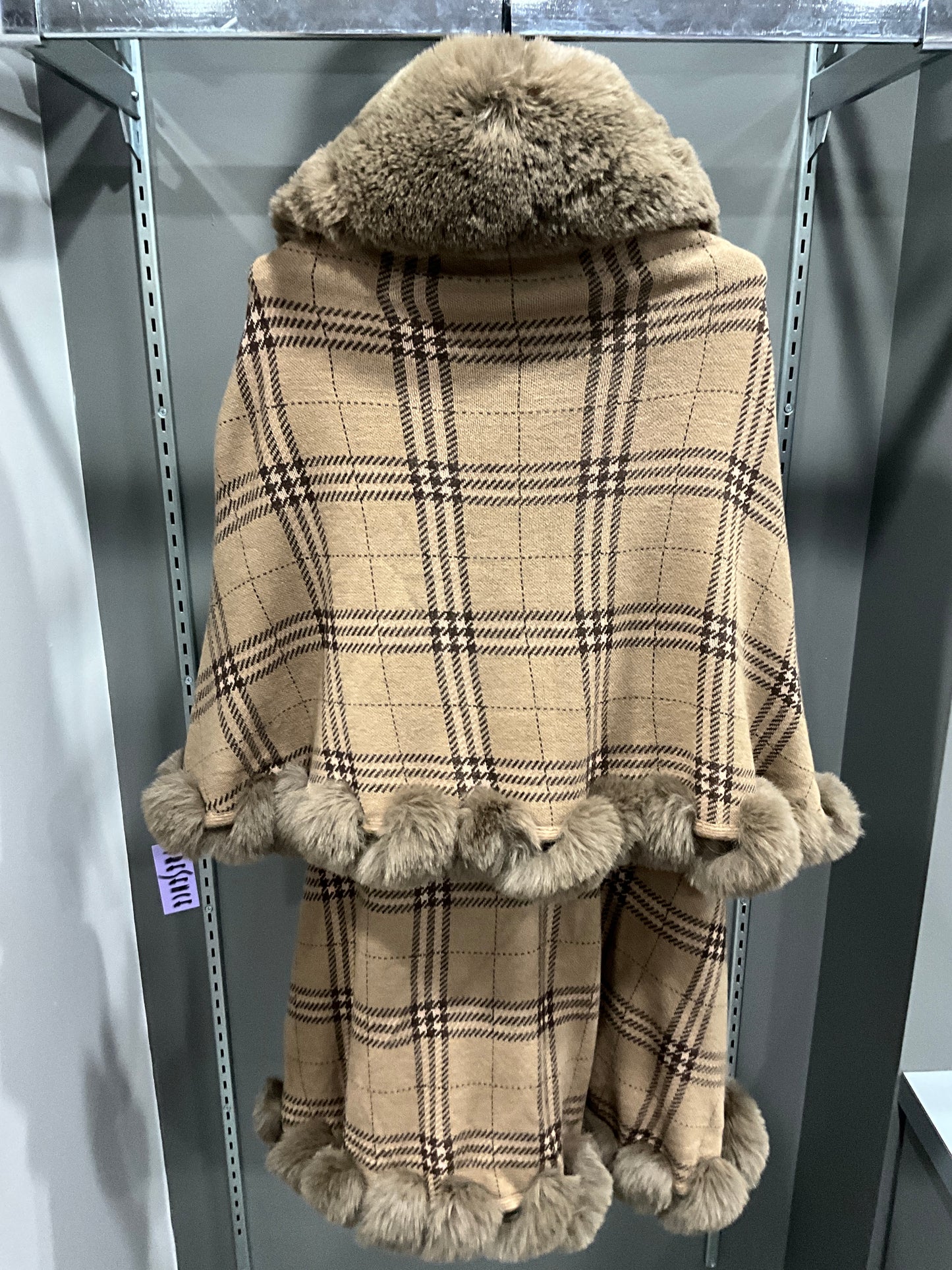 FAUX FUR PLAID SWEATER WRAP