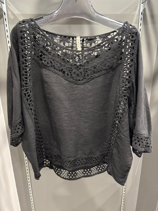LACE AND LINEN TOP
