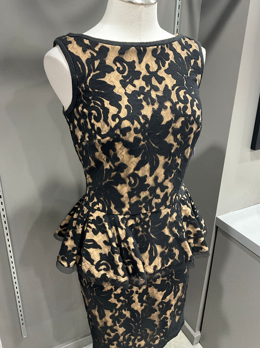 LACE PEPLUM DRESS