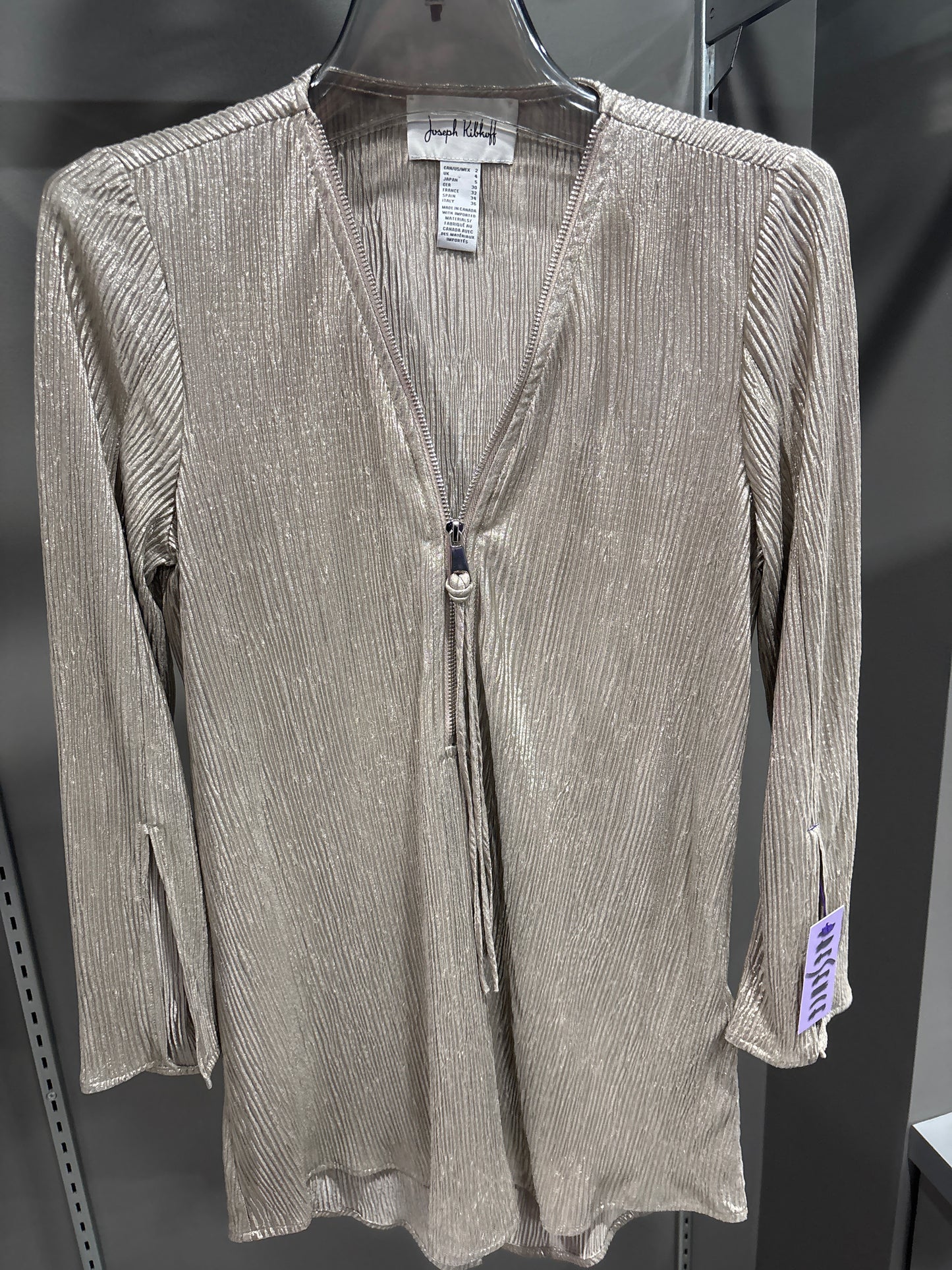 METALLIC ZIPPER FRONT TOP