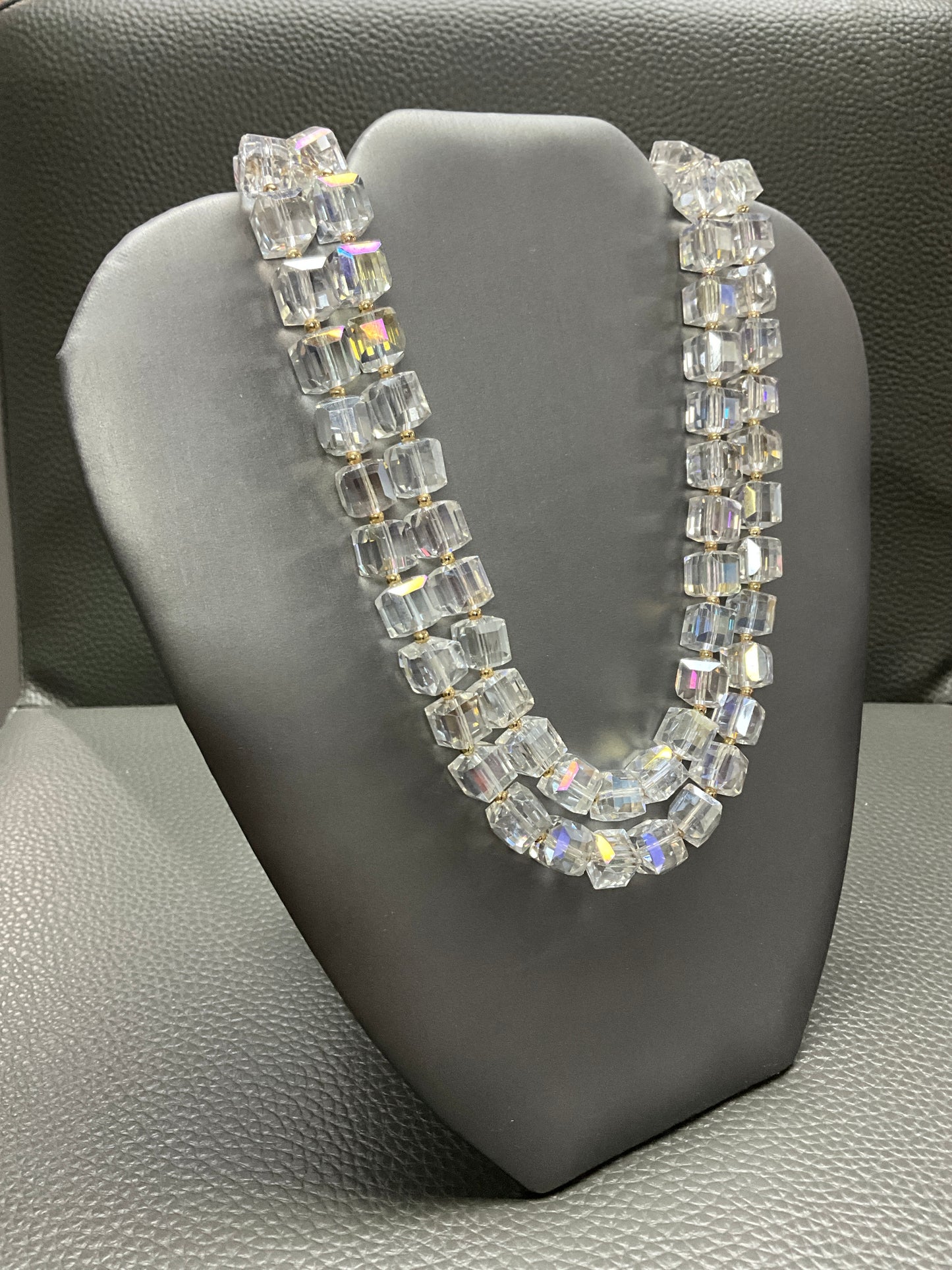 CRYSTAL NECKLACE