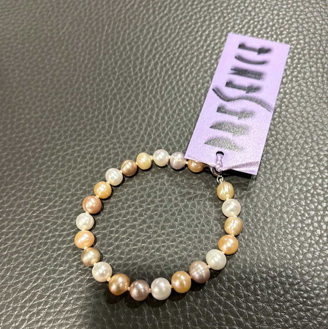 BEIGE MULTI PEARL BRACELET