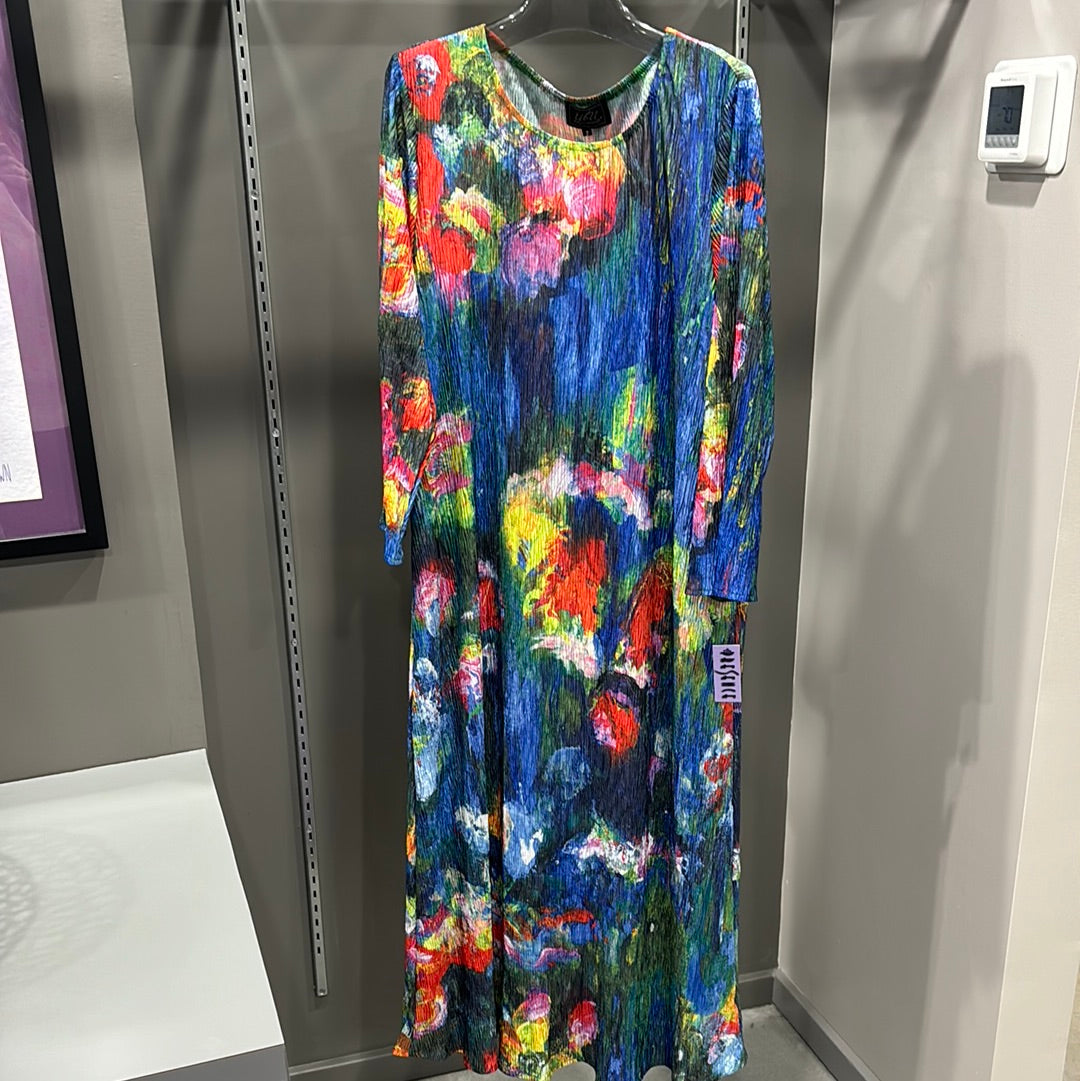 TEXTURED FLORAL MAXI DRESS
