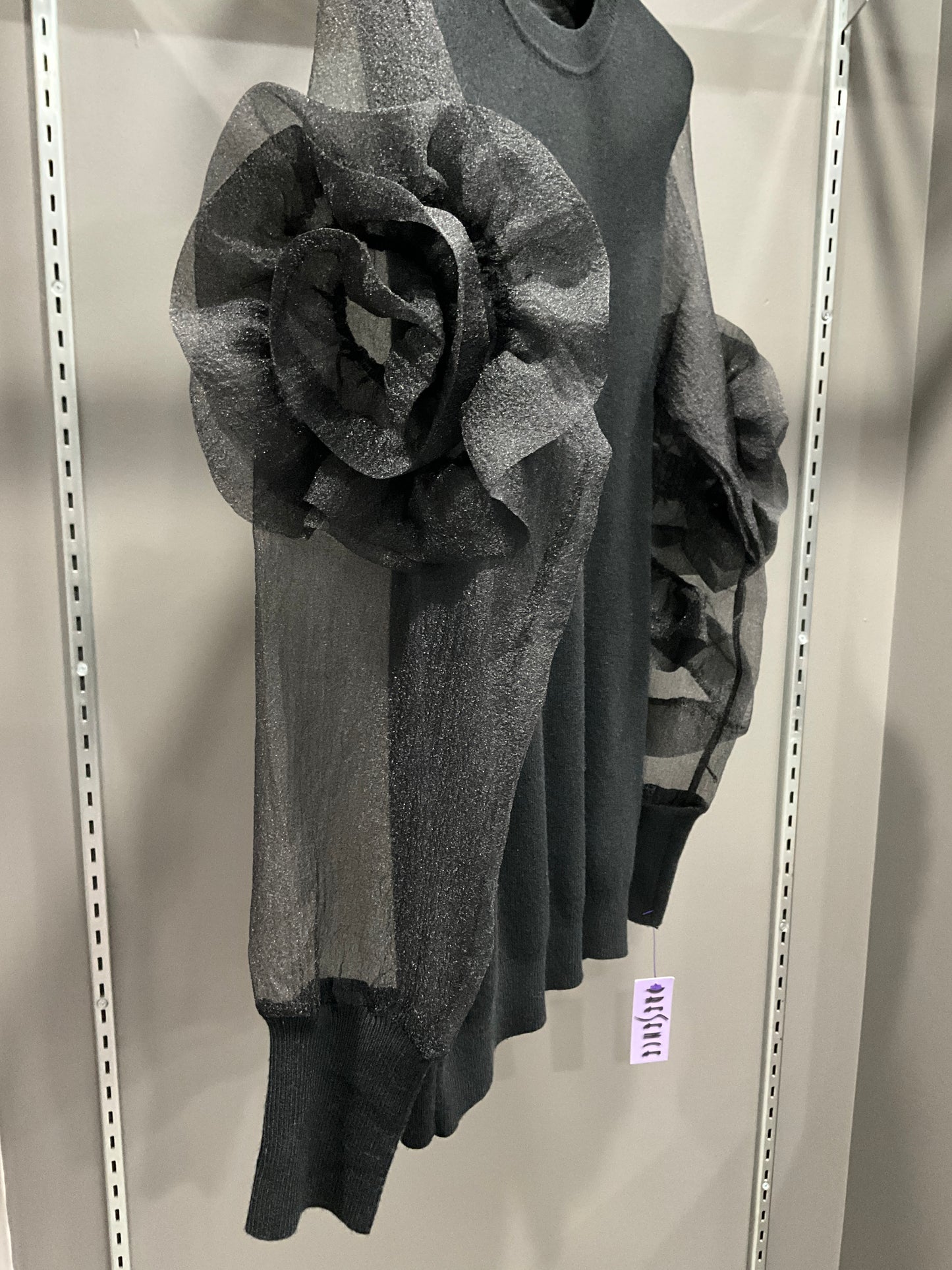 ROSE DETAIL SWEATER