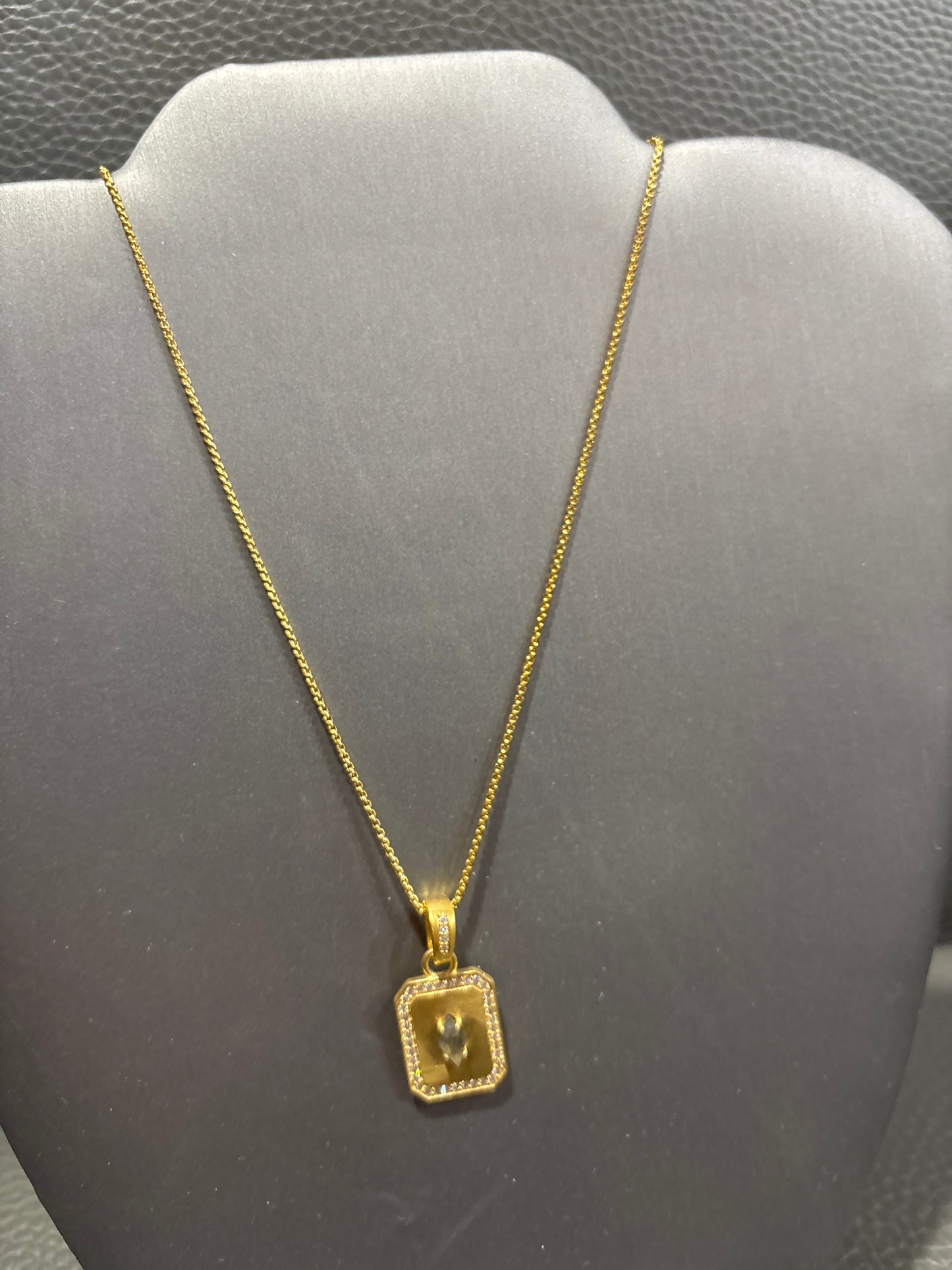 SEMI PRECIOUS PANEL NECKLACE