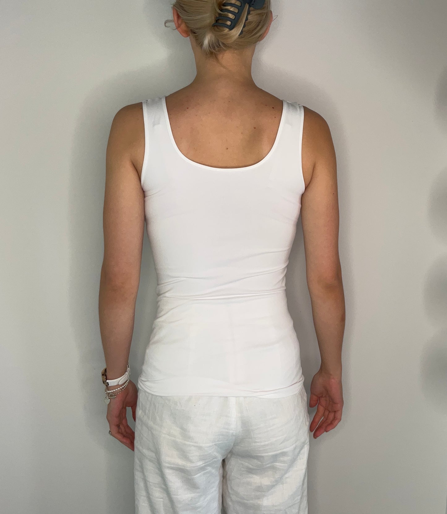 SPANDEX SCOOP NECK TANK