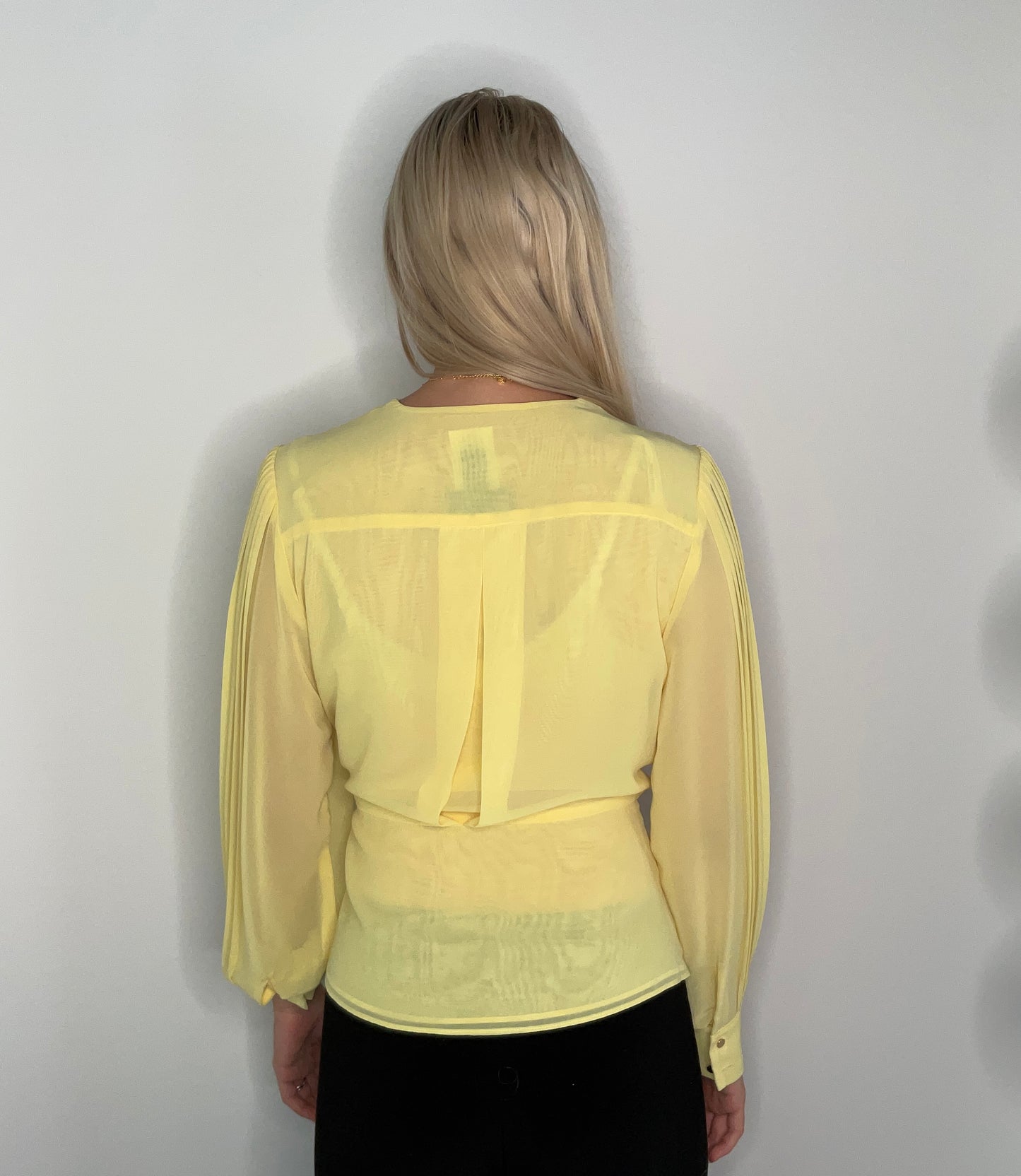 SUNNY MORNING PLEATED SLEEVE TOP