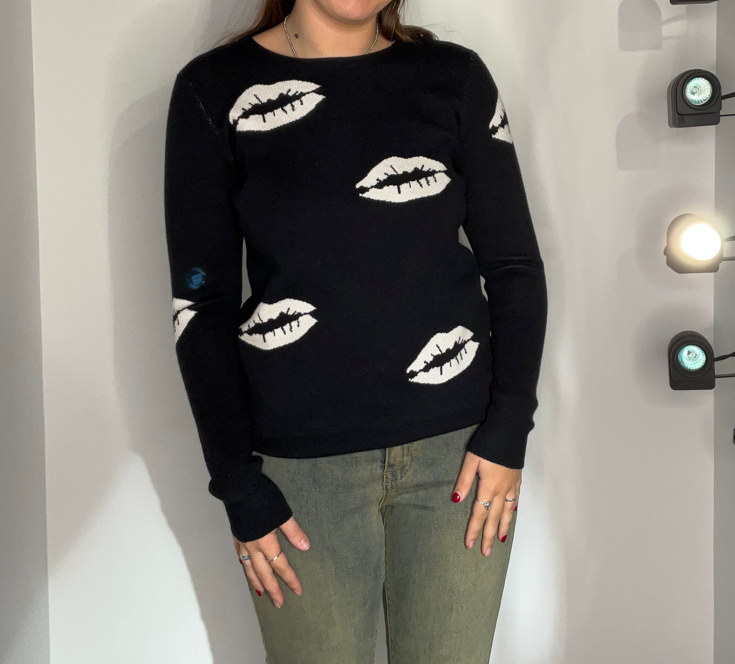 LIPS SWEATER