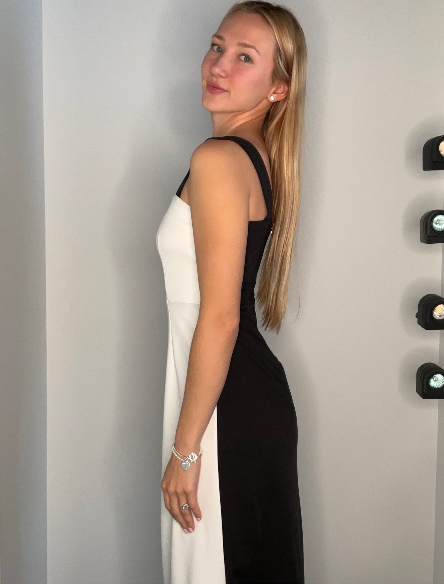 BLACK AND WHITE DRESS