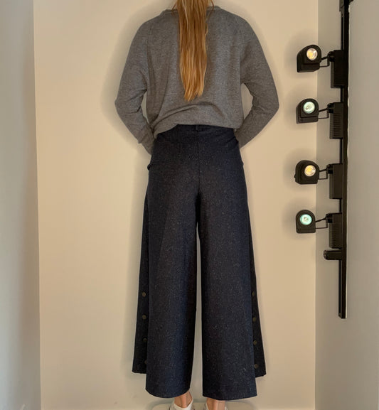 WIDE LEG DONEGAL BUTTON PANT
