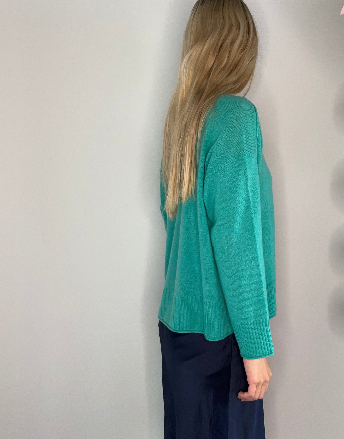 100% CASHMERE SEASHORE SWEATER