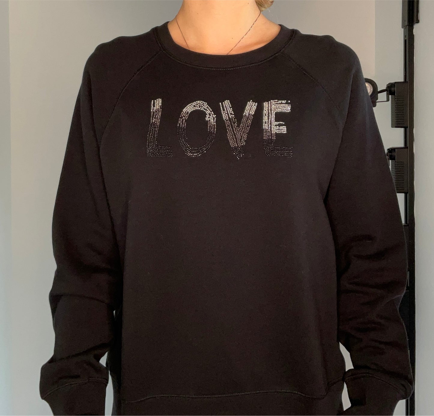 LOVE SWEATSHIRT