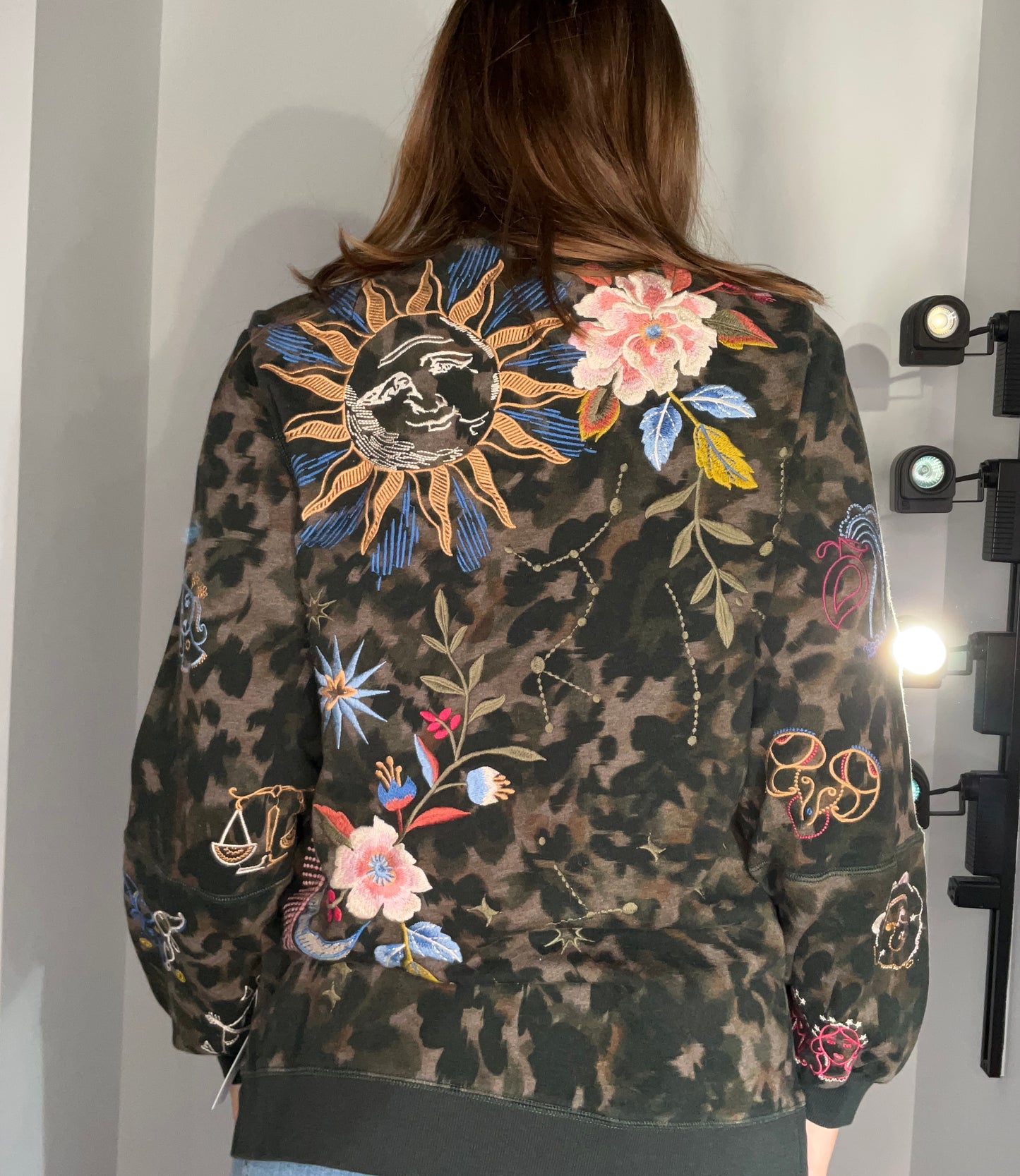 CELESTIN SIDE SLIT SWEATSHIRT