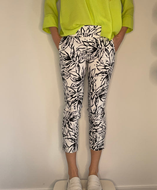 BUTTERFLY PRINT CROPPED PANT