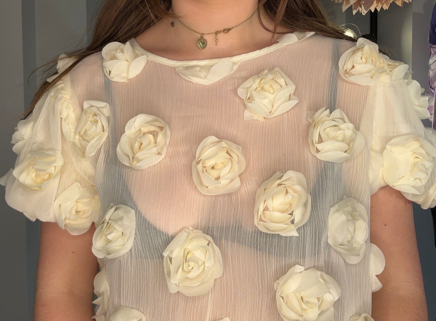 IVORY 3D FLOWER TOP