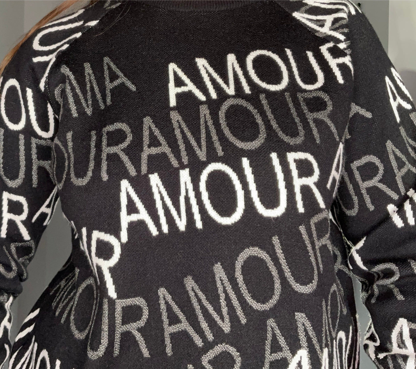 AMOUR SWEATER