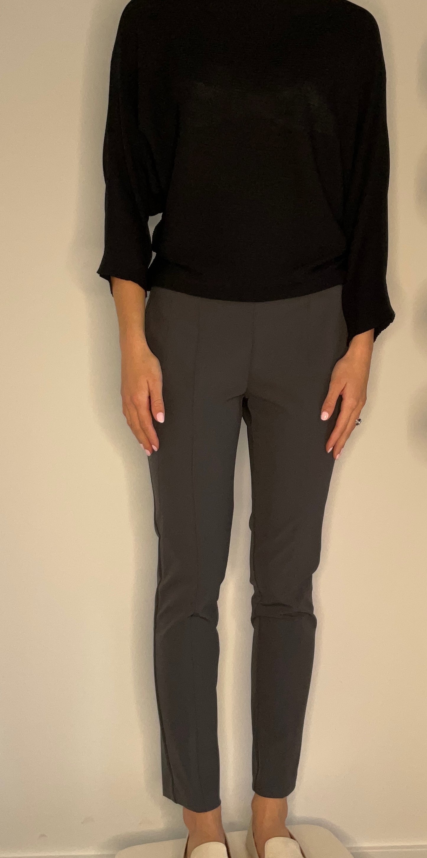 ULTIMATE STRETCH GRAY PANT