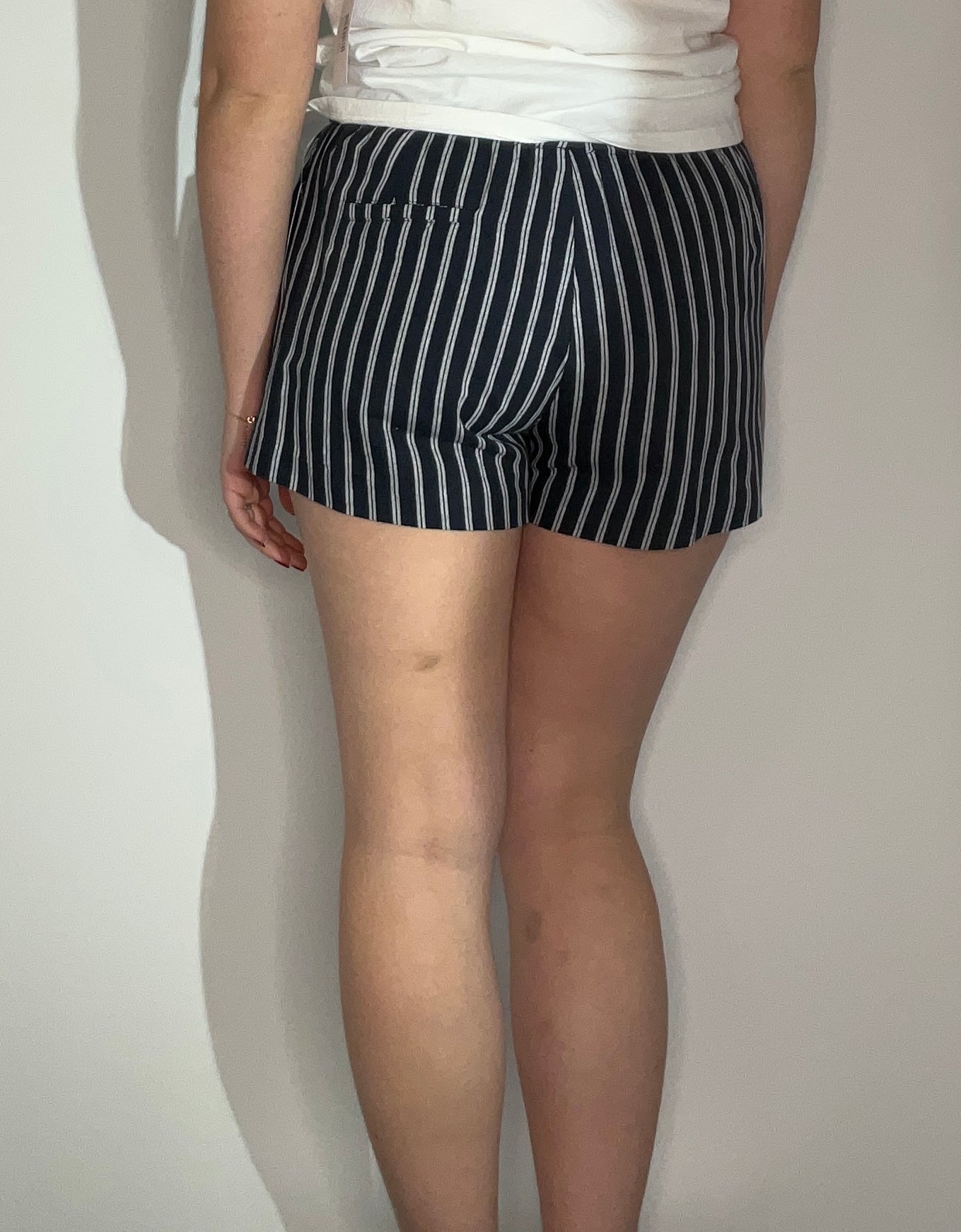 STRIPE SHORT