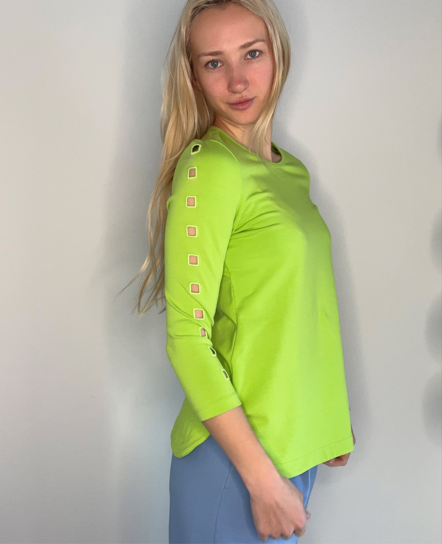 SQUARE SLEEVE TOP