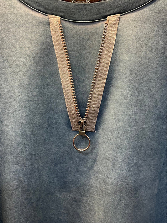 ZIPPER FRONT SPARKLE TOP