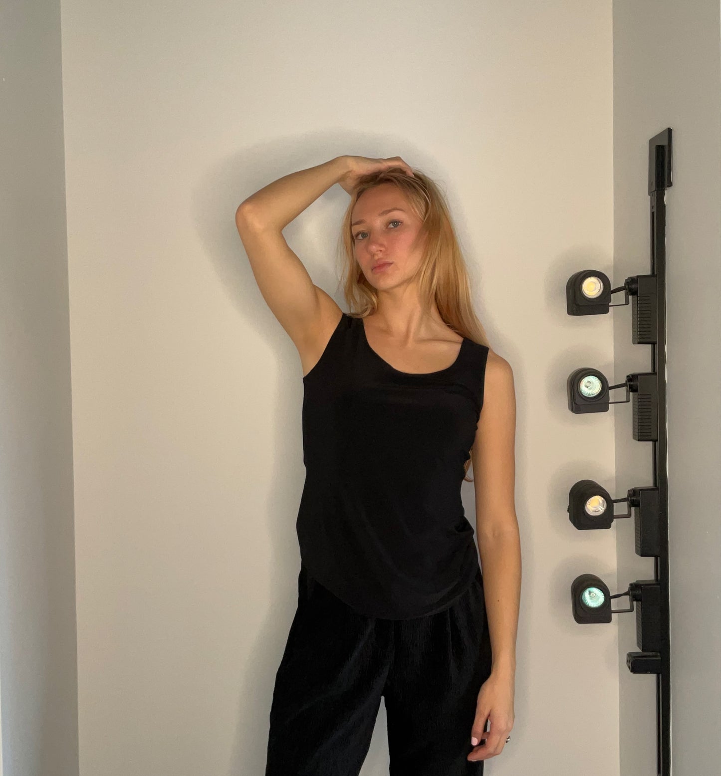 KNIT LAYERING TANK