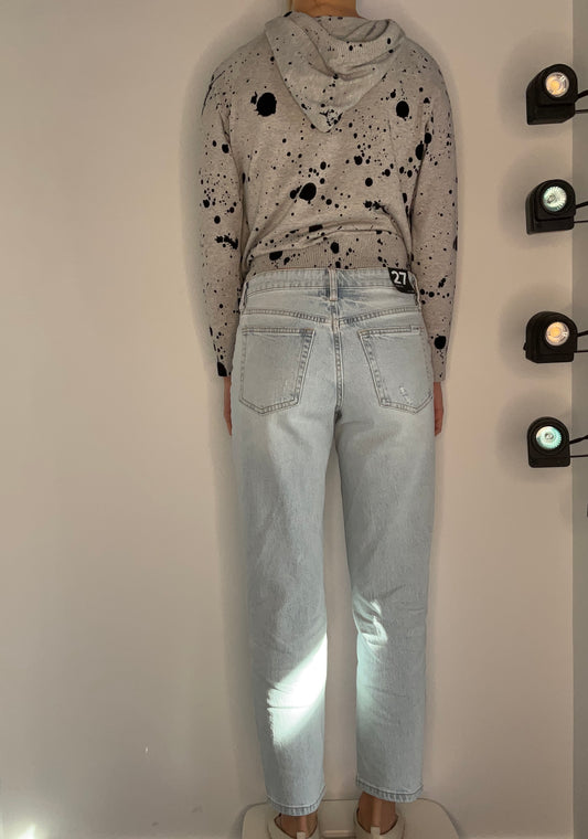 DISTRESSED LIGHT BOYFRIEND JEAN