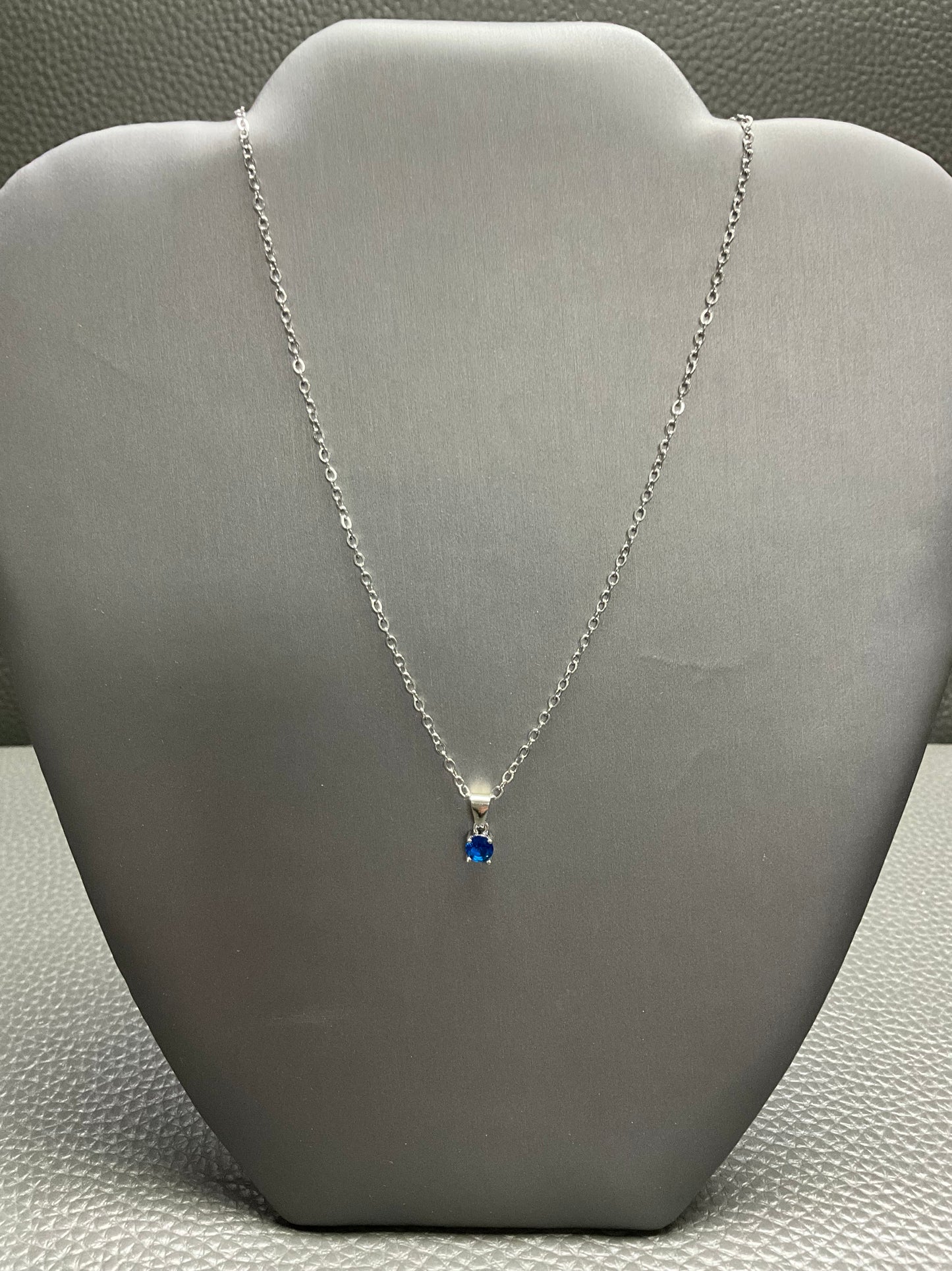 STERLING SILVER SWAROVSKI NECKLACE