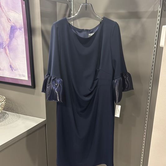 NAVY PUFF SLEEVE DRESS