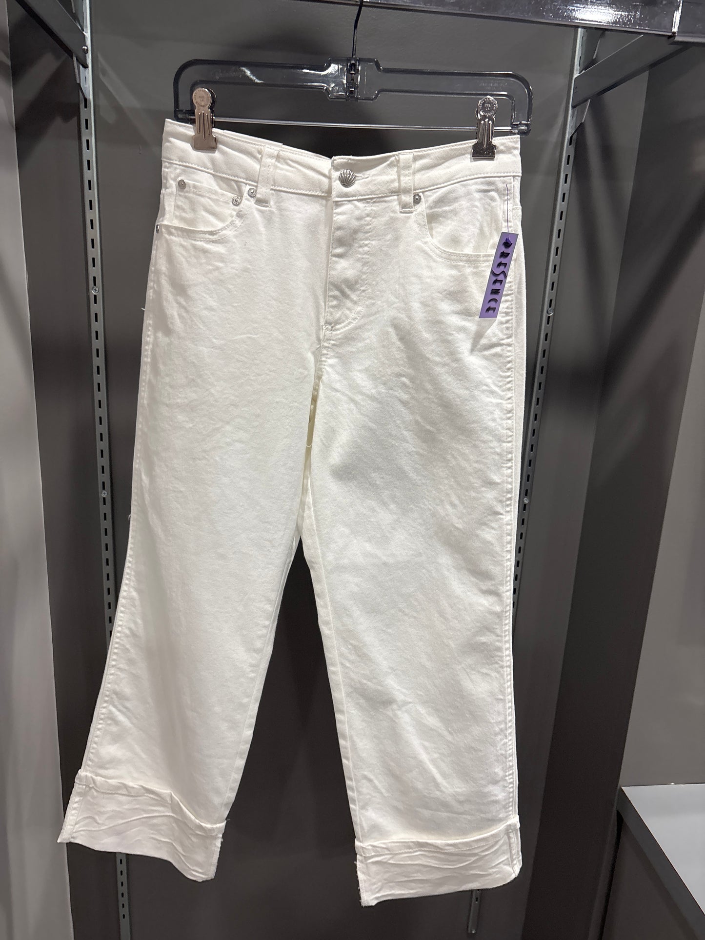WHITE CROPPED JEANS