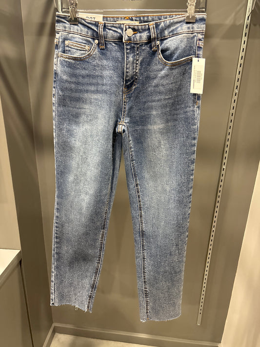 STRAIGHT LEG WEEKEND JEAN