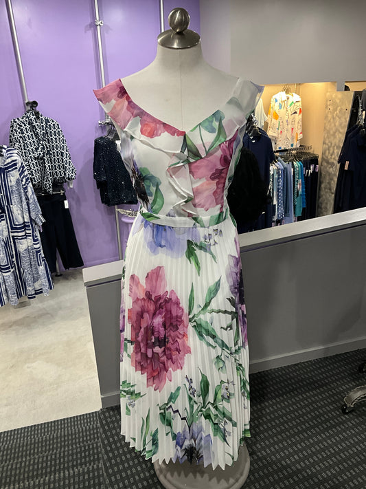 FLORAL PLEATED DRESS