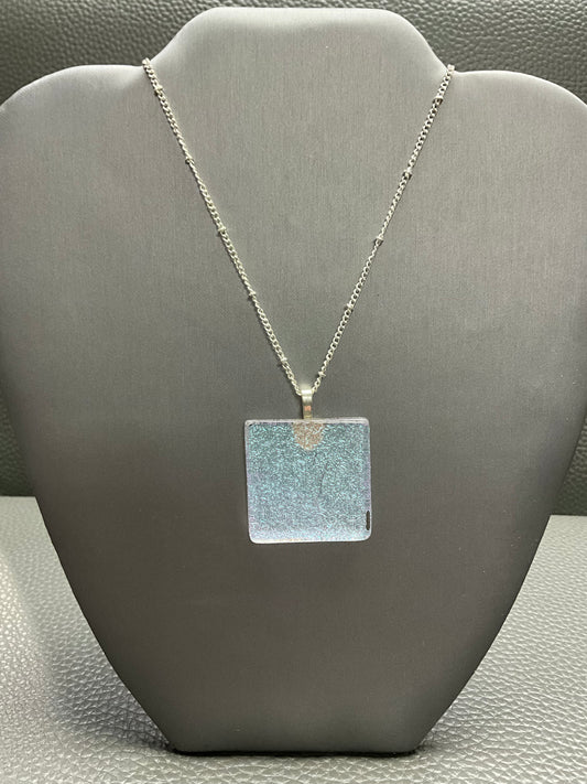 HANDBLOWN GLASS NECKLACE