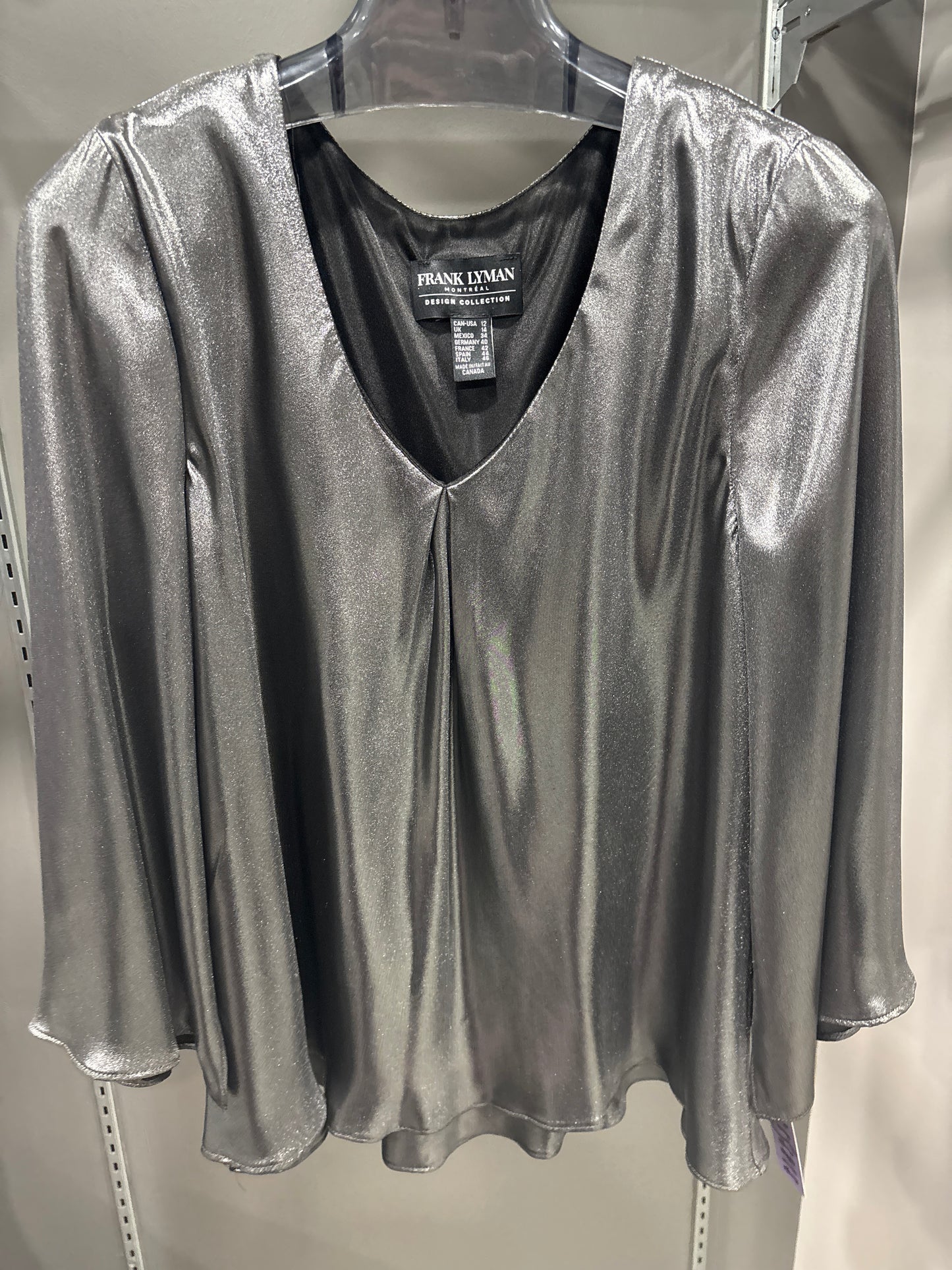 METALLIC FLOWY TOP