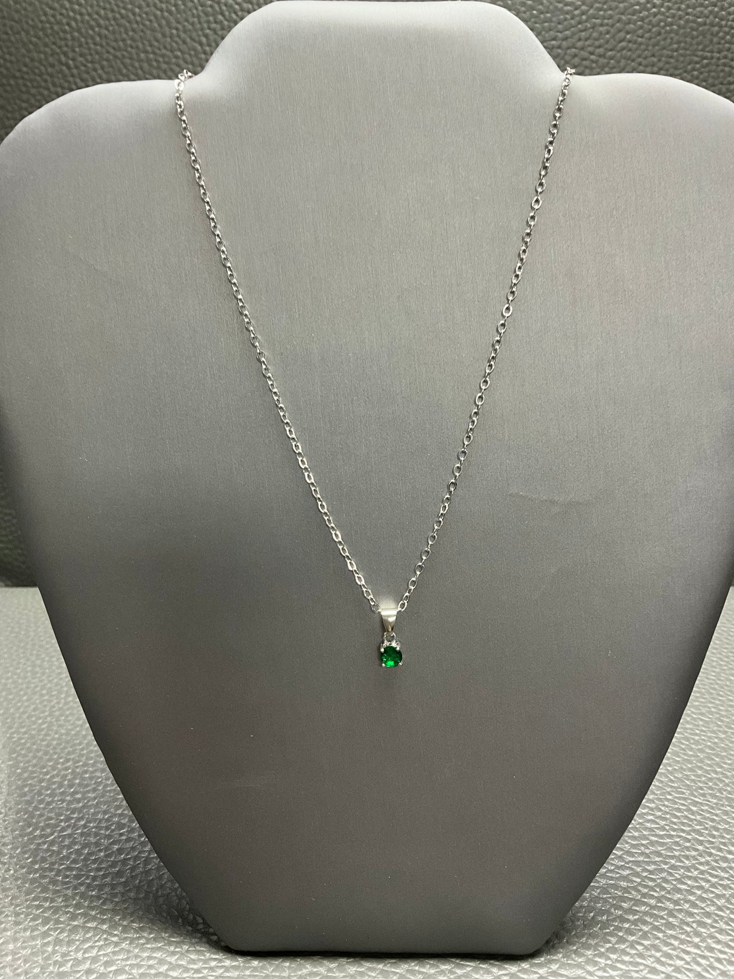 STERLING SILVER SWAROVSKI NECKLACE