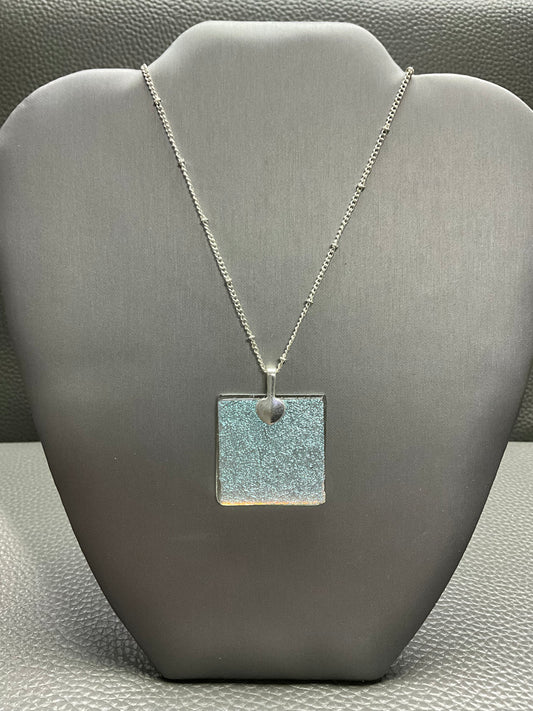 HANDBLOWN GLASS NECKLACE