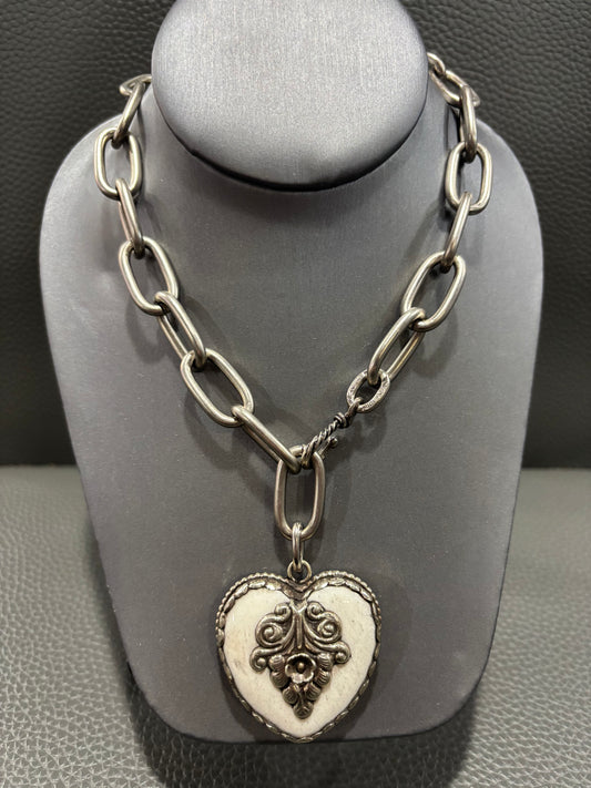 TURKISH SILVER TUSK HEART NECKLACE