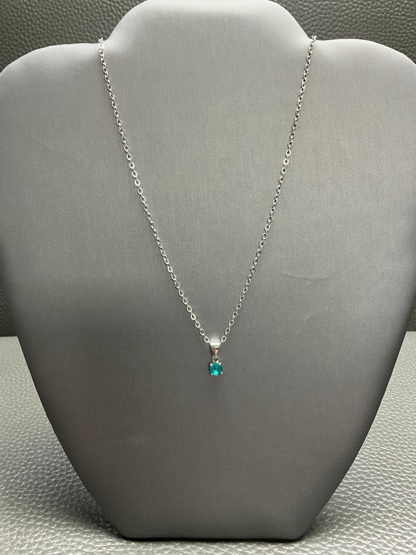 STERLING SILVER SWAROVSKI NECKLACE