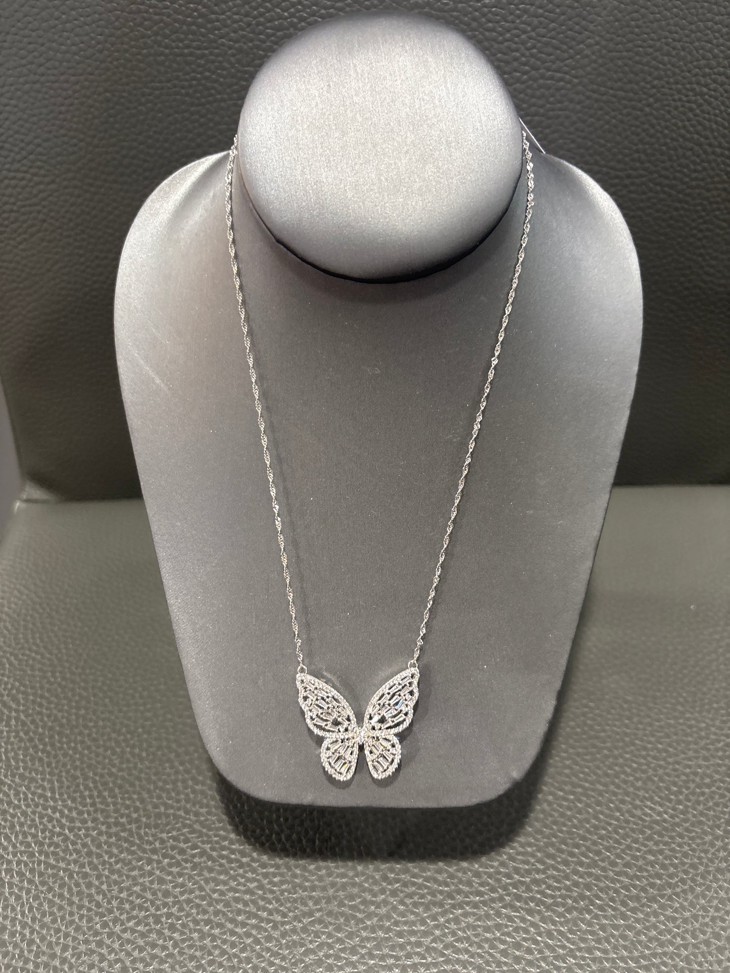 STERLING SILVER BUTTERFLY NECKLACE