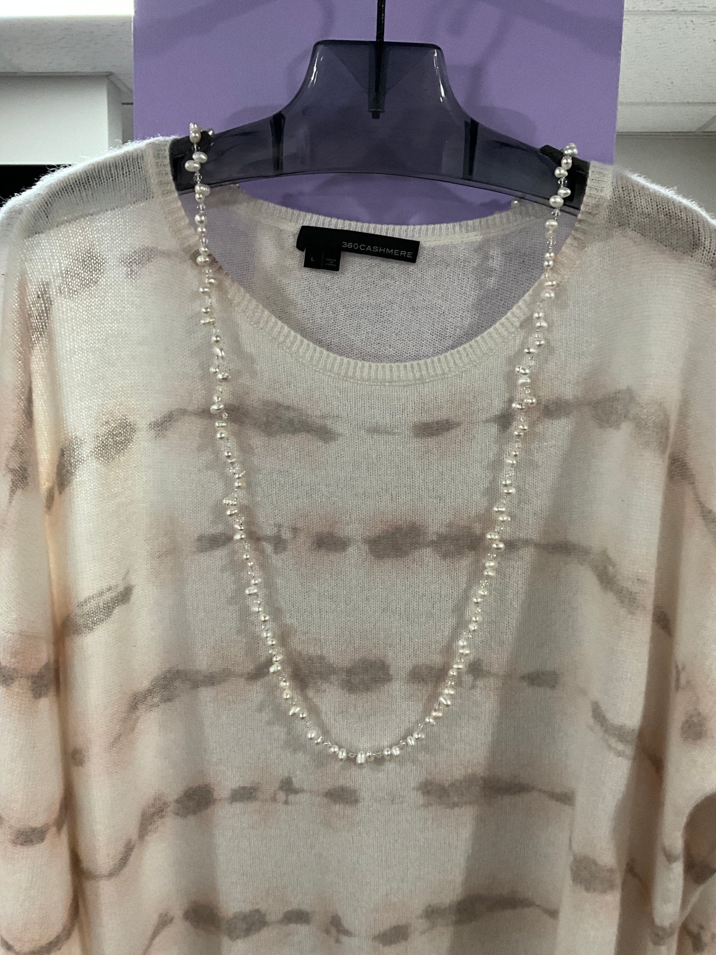 SMALL WHITE PEARL AND QUARTZ NECKLACE