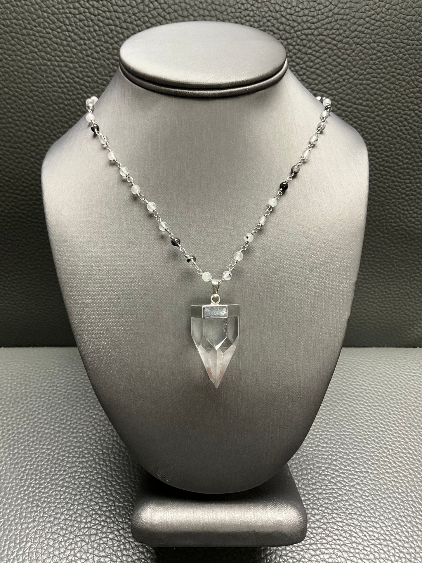 STERLING QUARTZ NECKLACE
