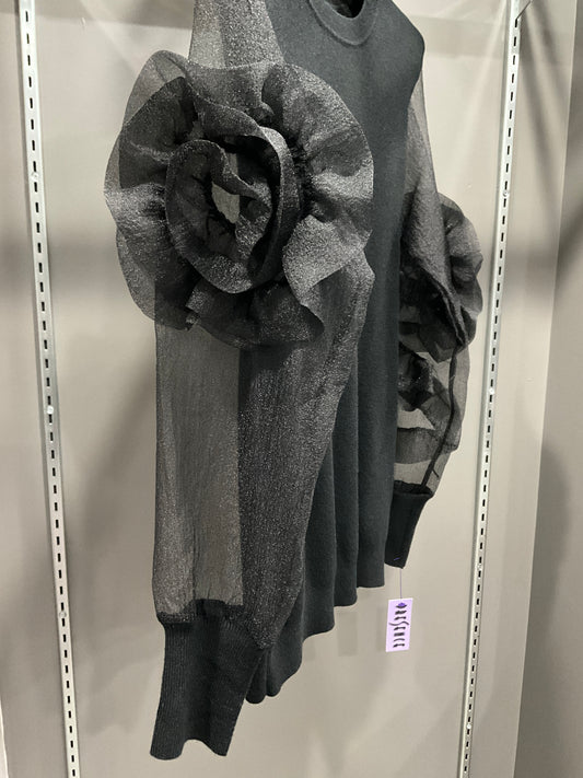 ROSE DETAIL SWEATER