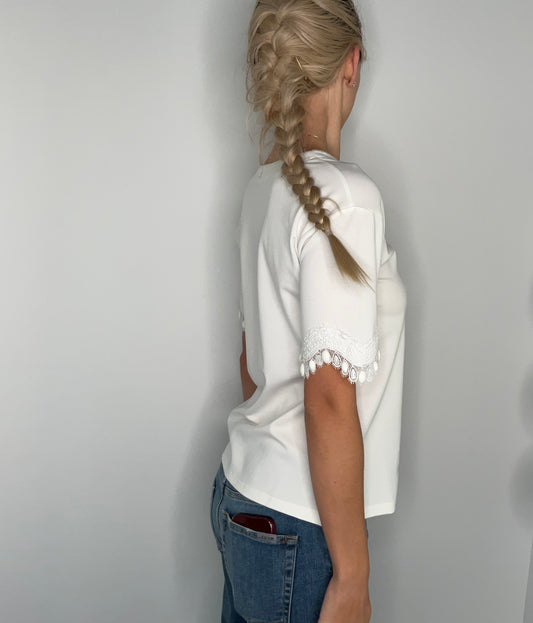 LACE SLEEVE IVORY TOP