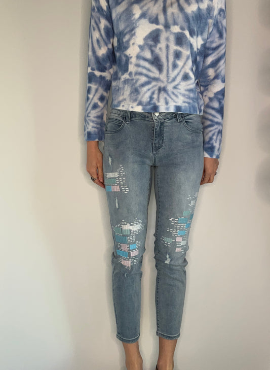PASTEL EMBROIDERED SKINNY JEAN