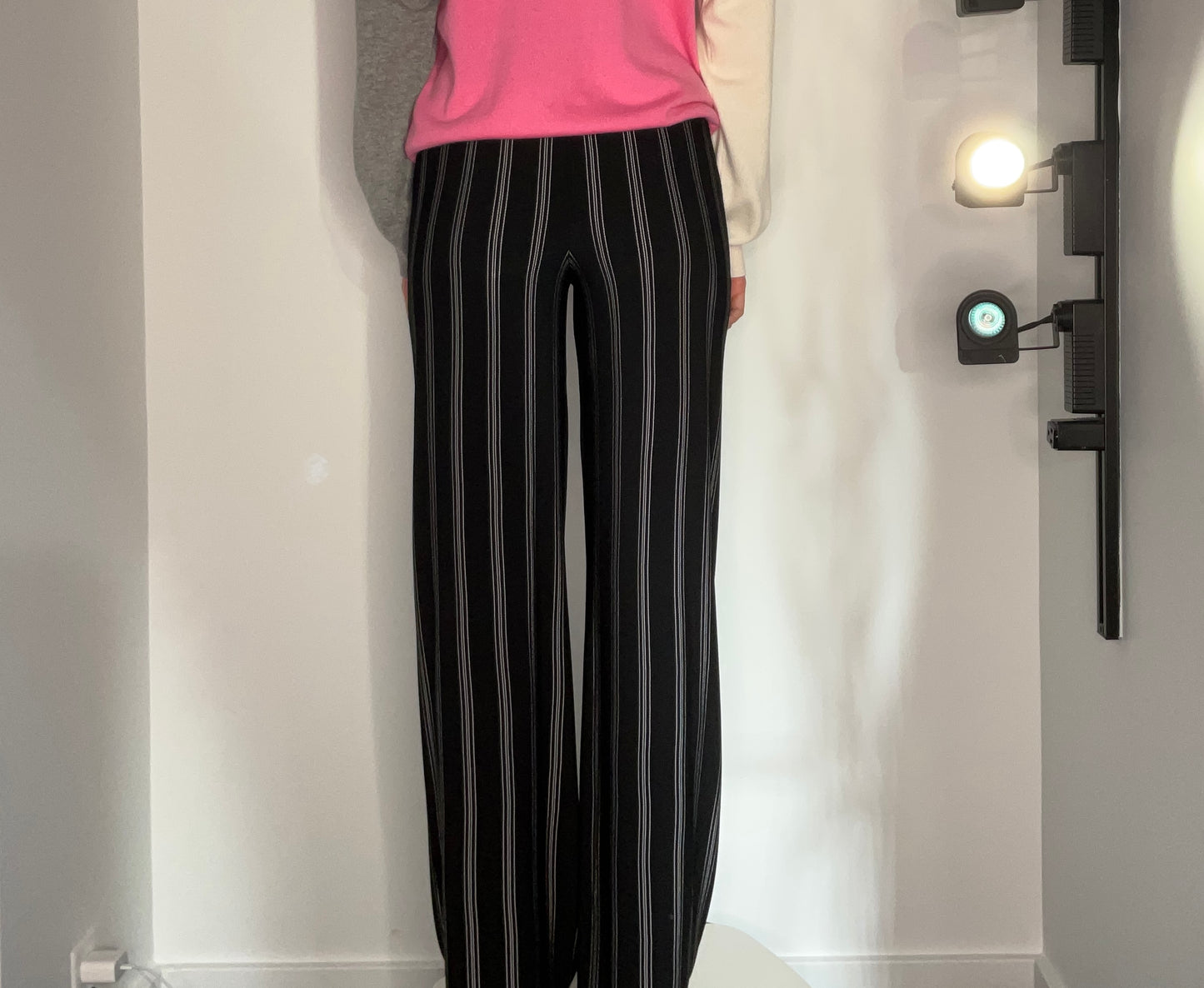 BLACK STRIPED PANT