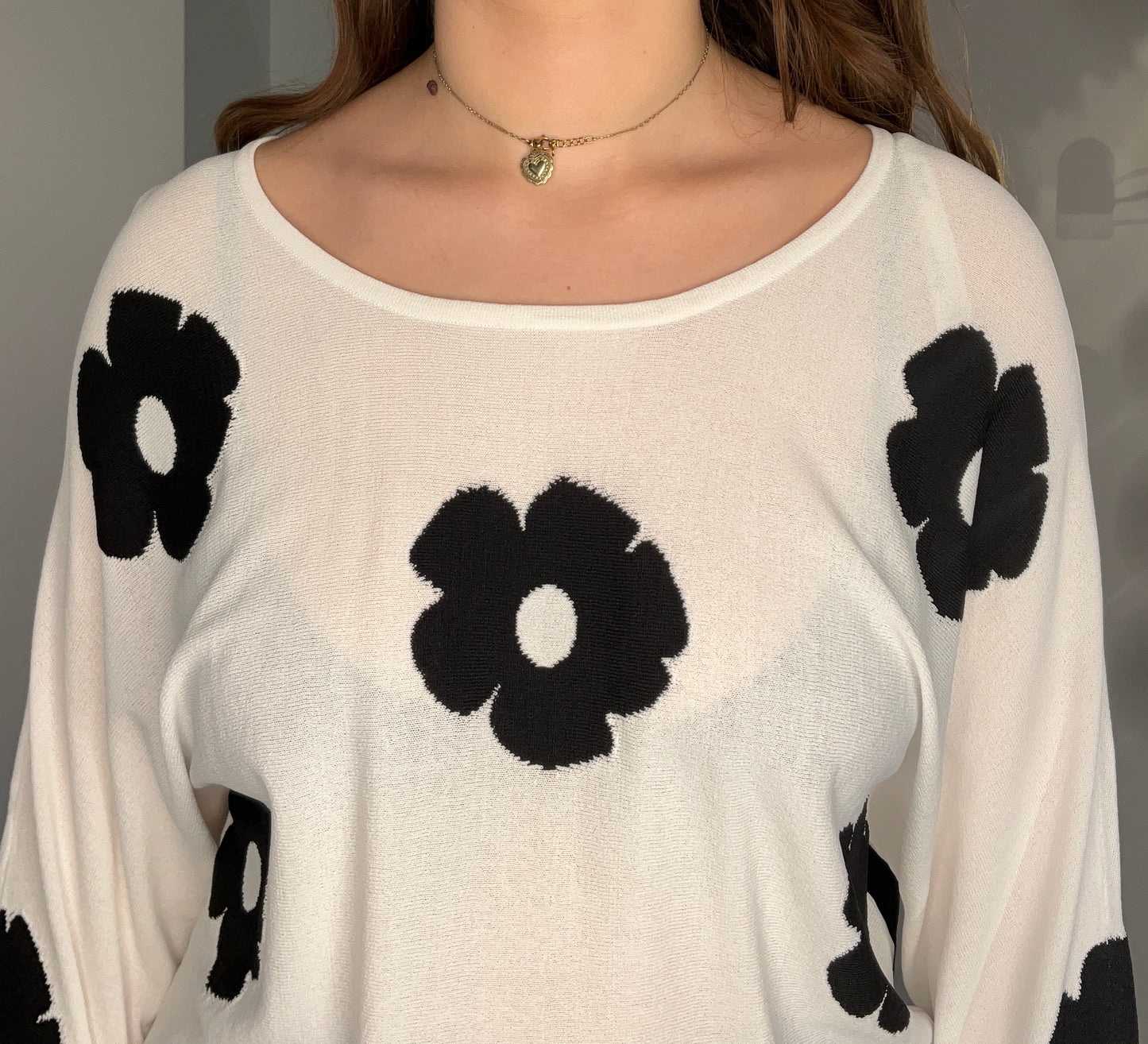 FLOWER POWER SWEATER