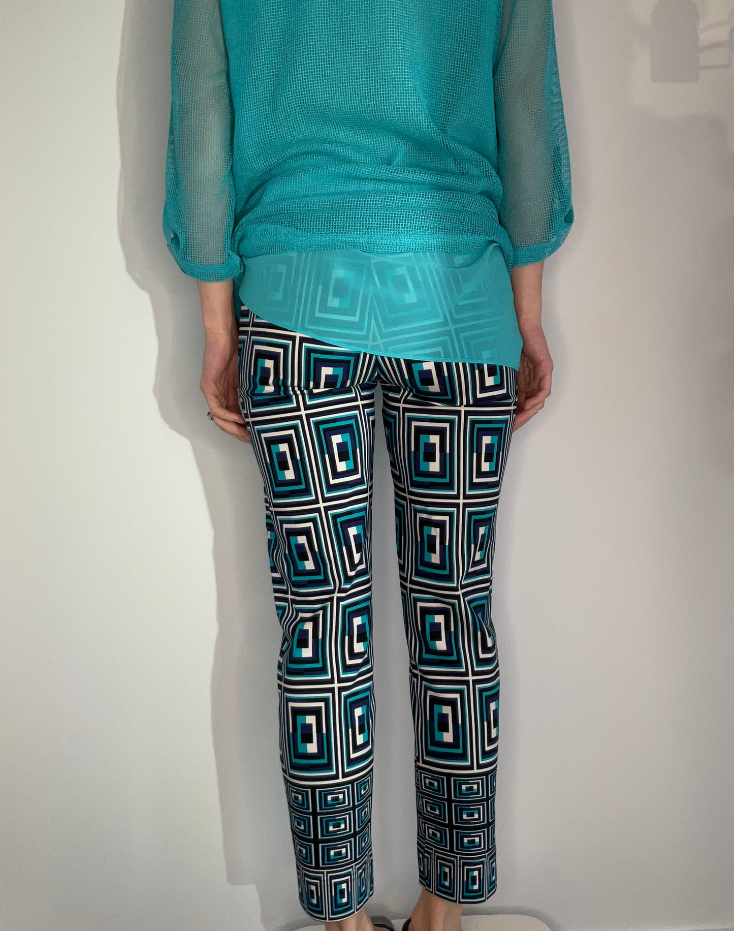 BLUE GEOMETRIC PRINT PANT